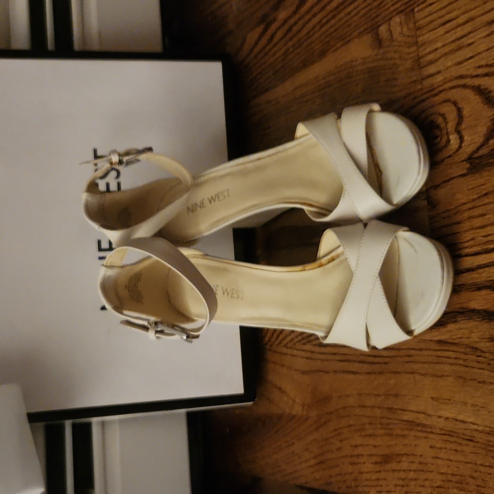 Nine west 7.5 wedge sandals